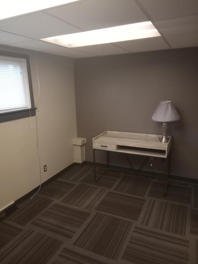 E. Michigan Walk Up Furnished 2 Bedroom Apt لانسنج المظهر الخارجي الصورة